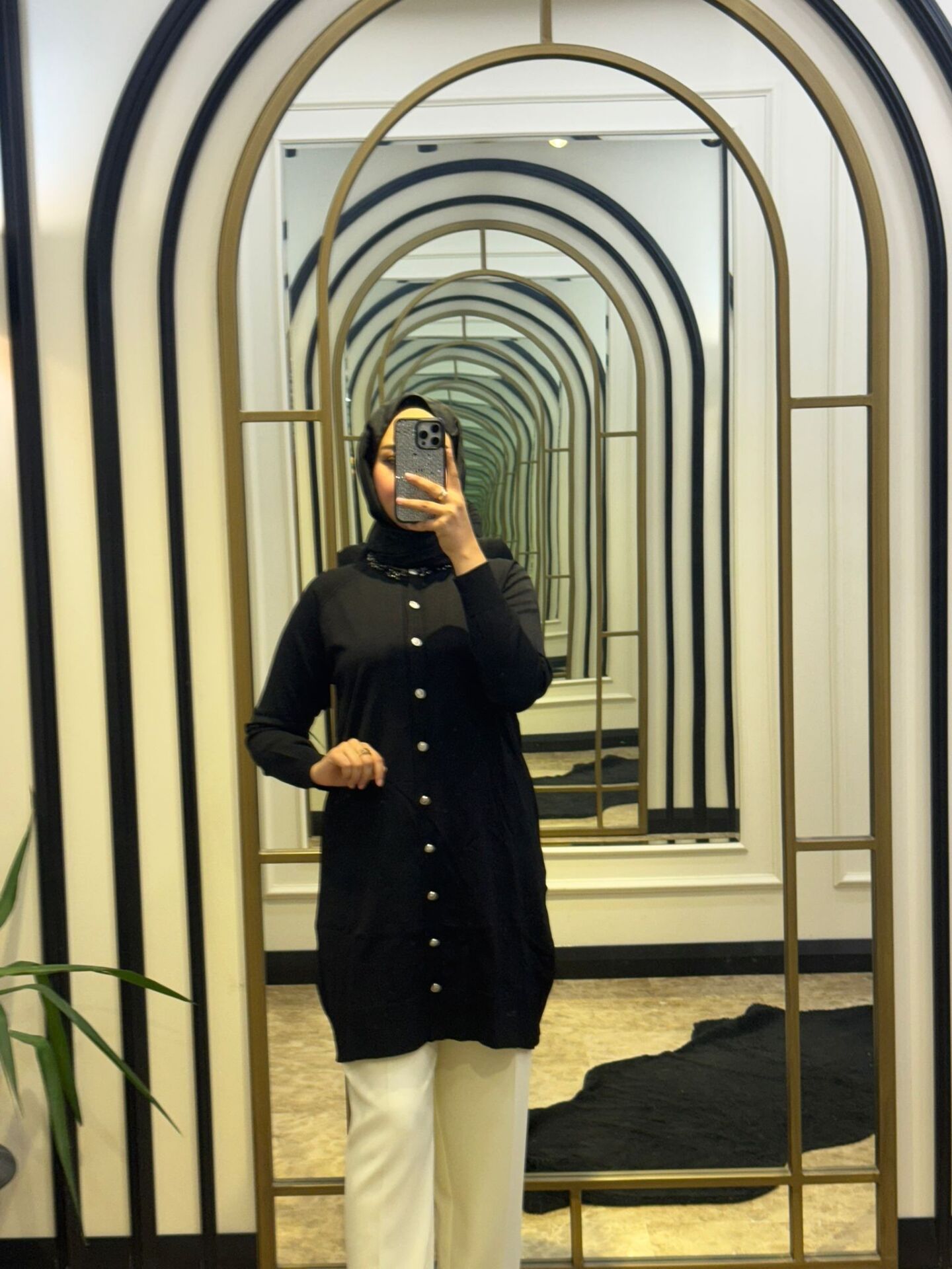 NUSS SİYAH TAŞLI HIRKA