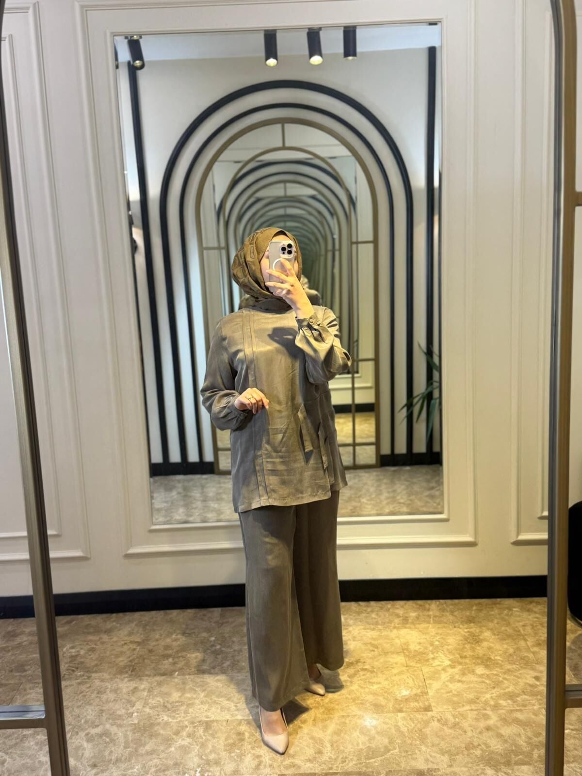 NUSS İPEK QUPRA TAKIM VİZON