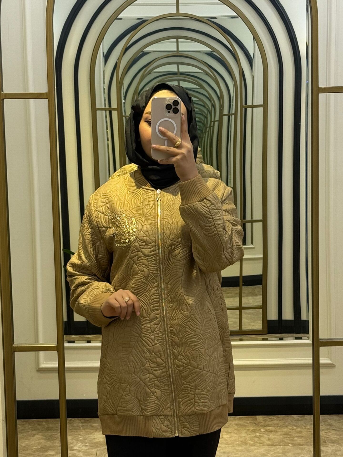 NUSS BOMBER CEKET GOLD