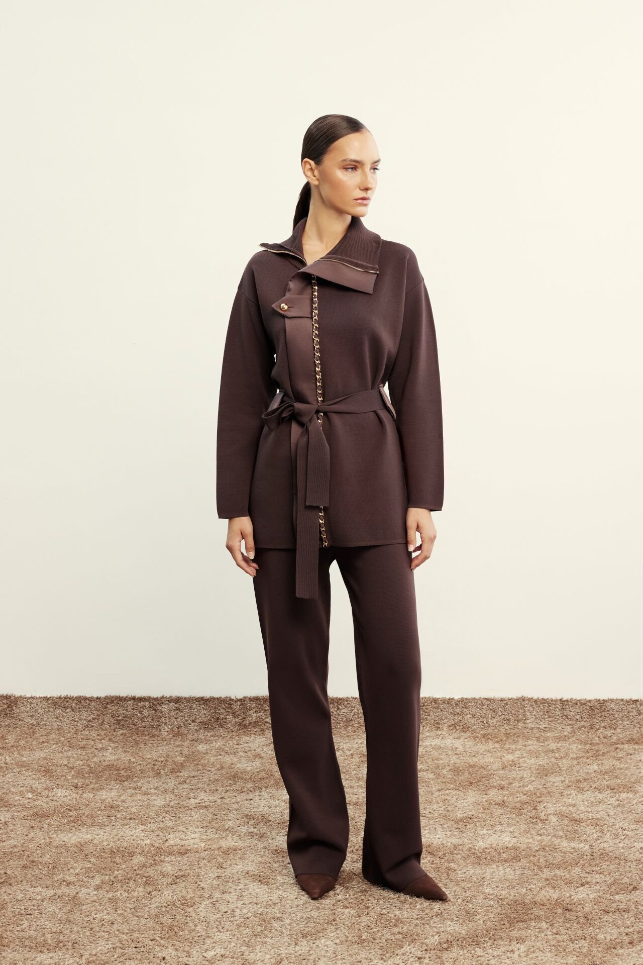 VENÖVE CARİN TAKIM