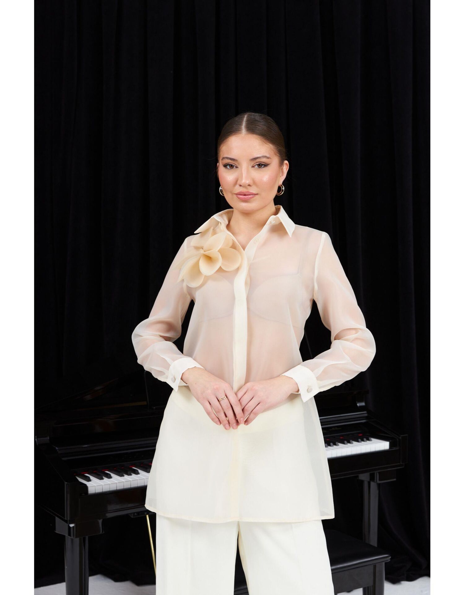 SELVİ ÇETİN ORGANİZE GÖMLEK BEJ