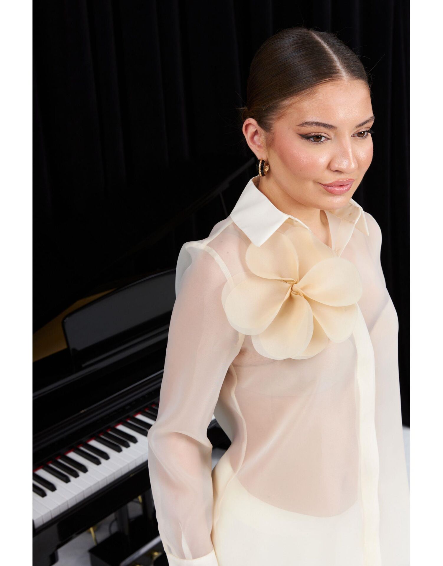 SELVİ ÇETİN ORGANİZE GÖMLEK BEJ