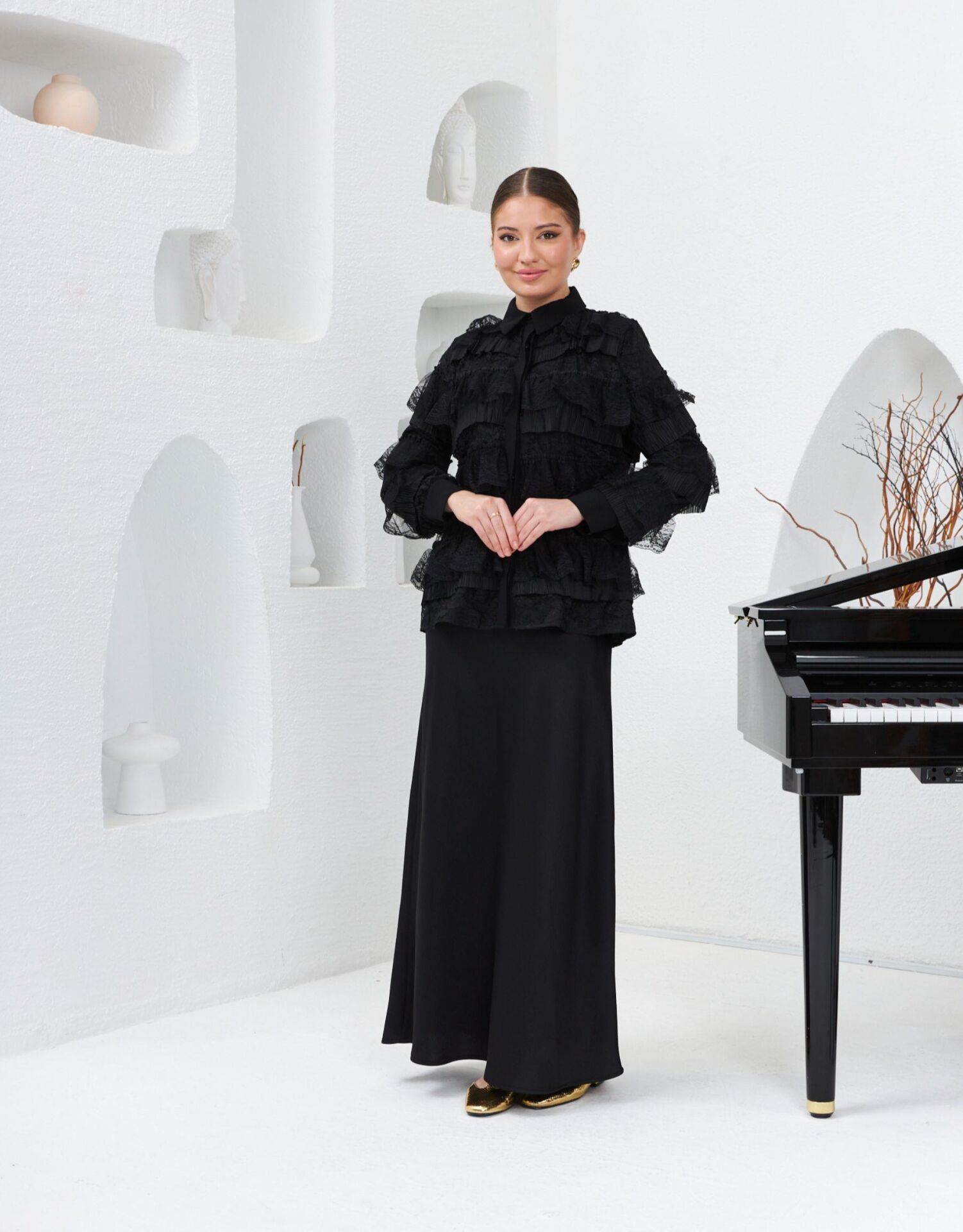 SELVİ ÇETİN  SATEN ETEK SİYAH