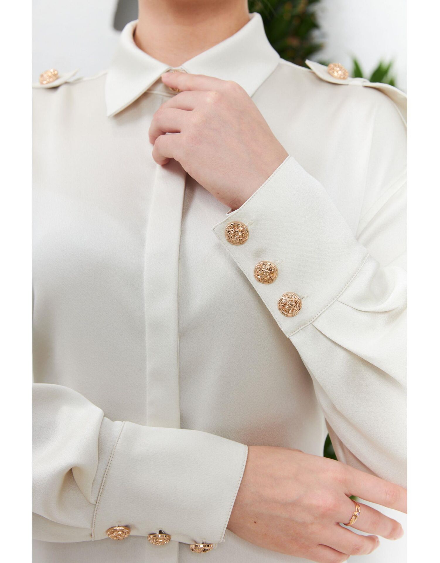 SELVİ ÇETİN APOLET DETAYLI ELBİSE