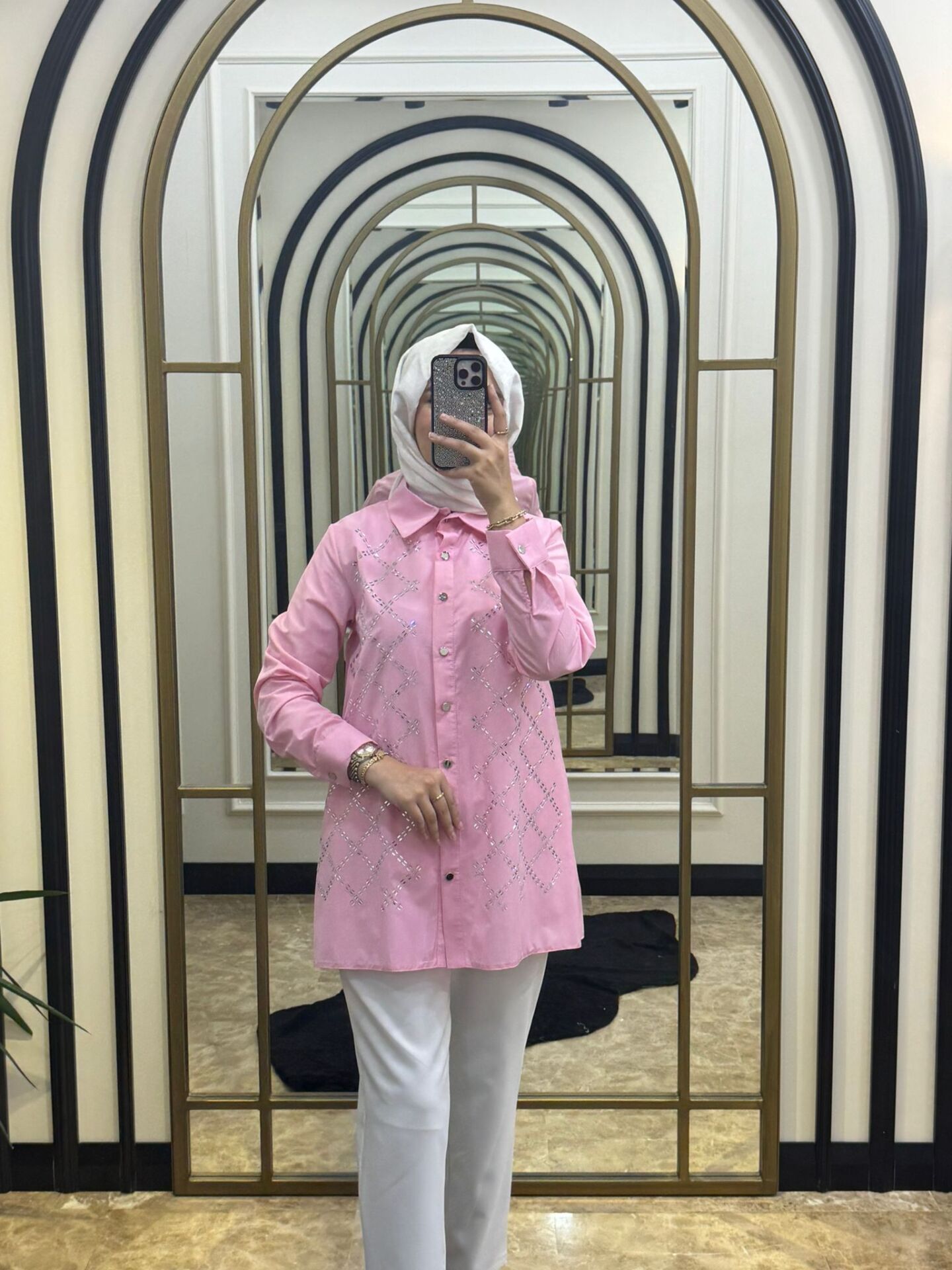 SELİNADA PEMBE TAŞLI GÖMLEK